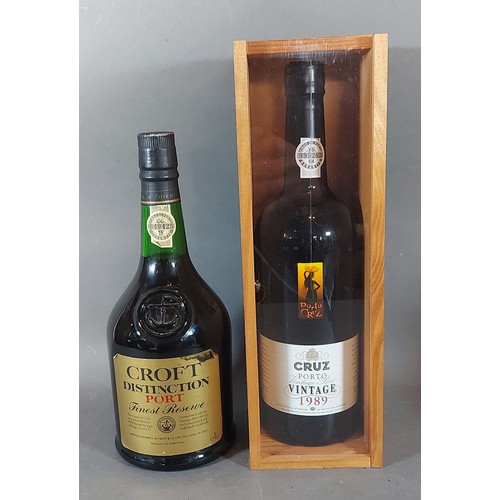 333 - One bottle Cruz vintage port dated 1989, together with one bottle Croft distinction port