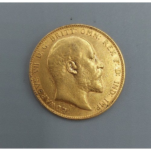 139 - An Edwardian gold full sovereign dated 1907