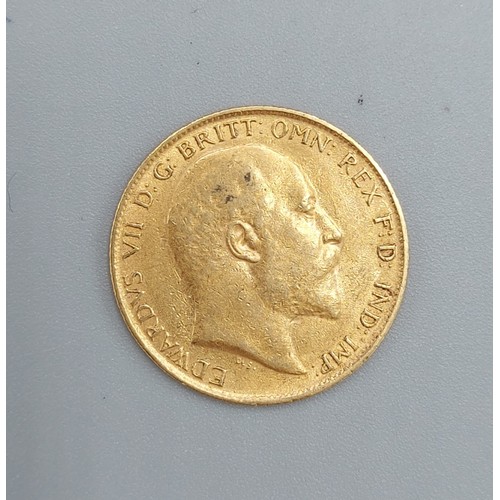 142 - An Edwardian gold half sovereign dated 1910