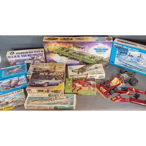 295 - An Airfix Pontoon Bridge Assault Set in original box, together with other model kits