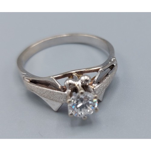 116 - A 14ct white gold solitaire diamond ring, approx. 0.40ct, ring size P, 3.4gms