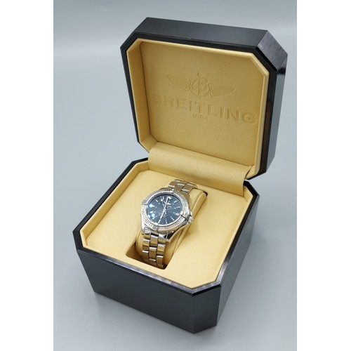 135 - A Breitling Colt Chronometre automatic in stainless steel complete with boxes and paperwork