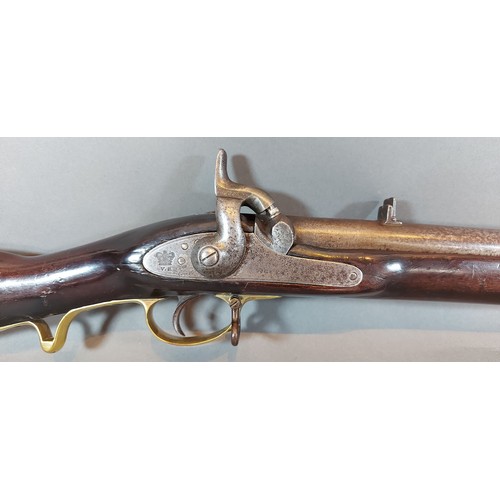 244 - A Brunswick 2nd model percussion Rifle with Tower mark, 76cm barrel