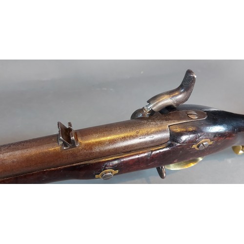 244 - A Brunswick 2nd model percussion Rifle with Tower mark, 76cm barrel