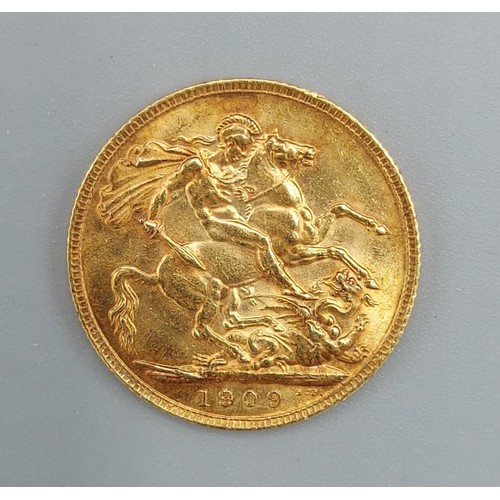 108 - An Edwardian full gold Sovereign dated 1909