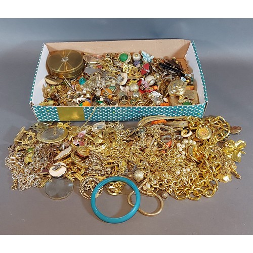 84 - A collection of jewellery to include gold plated