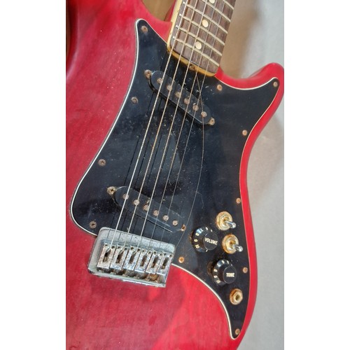 190 - A circa 1980's Fender Lead II electric guitar, with wine red body, made in USA, serial number E00596... 