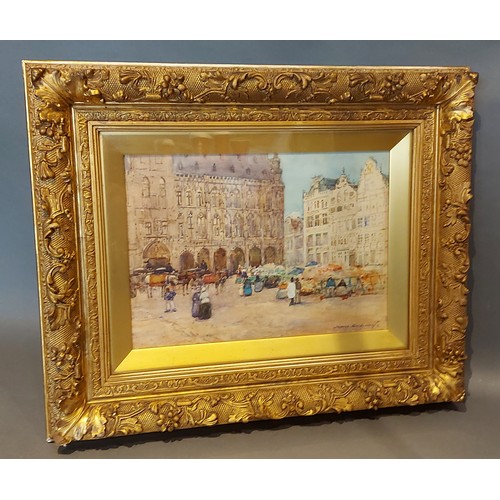 25 - James Garden LAING, European market scene with figures before buildings, watercolour, signed, 24cms ... 