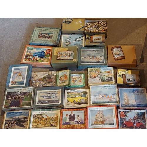 257 - A collection of Victory Jigsaw puzzles to include Jungle and H.M.S. Victory