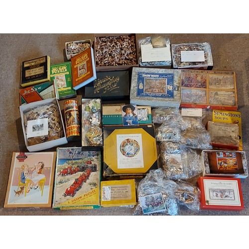 384 - A Presentation Jigsaw puzzle Snow White and The Seven Dwarfs by Williams Ellis and Co. together with... 