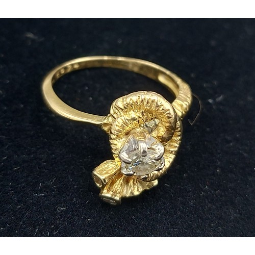 170 - An 18ct gold modern Diamond set ring of shaped form, 4.9gms, ring size M