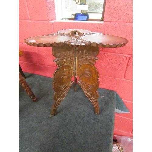 211 - Folding carved table - H: 58cm