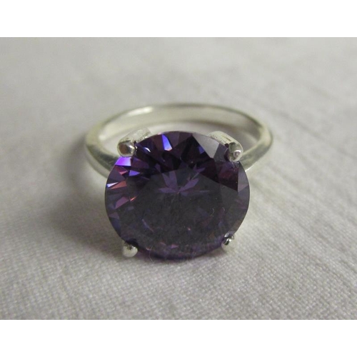 34 - Silver amethyst set ring