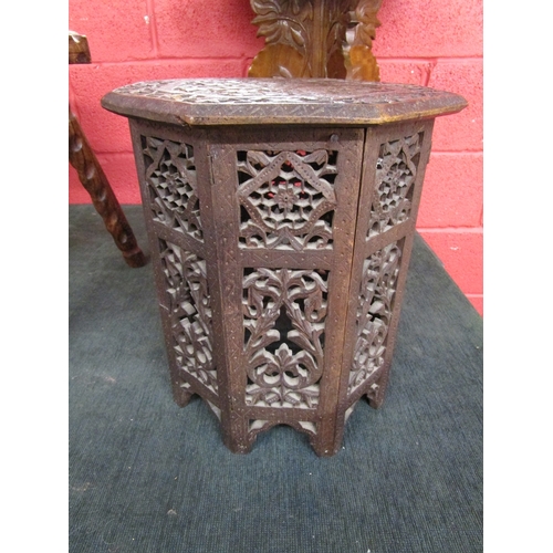 210 - Small carved Indian table - H: 36cm