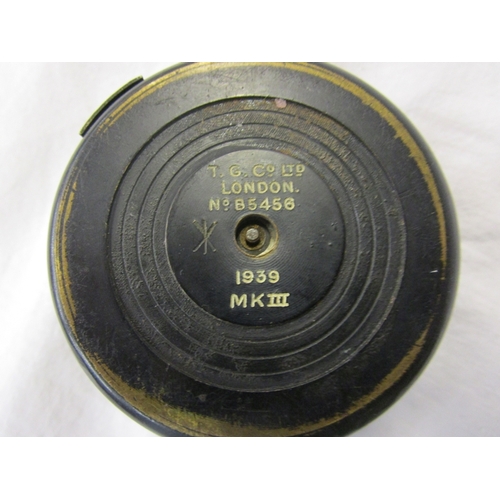147 - WWII compass