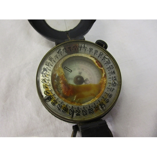 147 - WWII compass