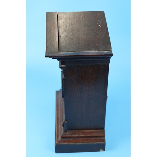 136 - Oak case mantle clock