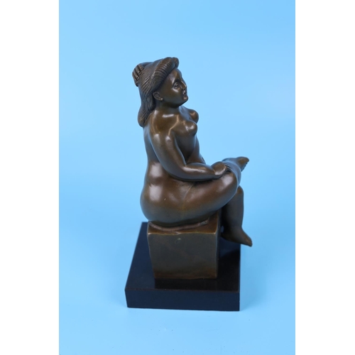 183 - Rubenesque bronze of lady on marble base - Approx H: 26cm