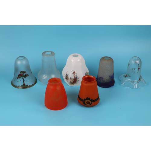 199 - Collection of oil lamp shades