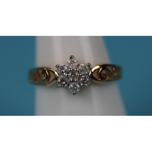 37 - Gold diamond cluster ring