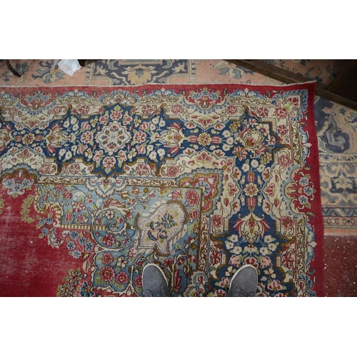 450 - Large fine quality antique carpet with floral pattern - Approx 490cm x 310cm