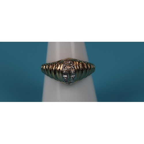 46 - Gold designer diamond ring