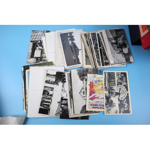 76 - Large collection of postcards