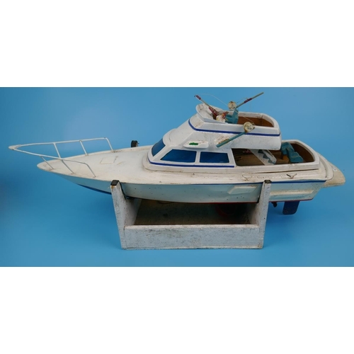 182 - Model RC boat with servo, motor, speed controller and receiver