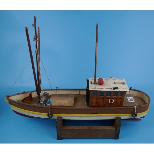 183 - Model RC fishing boat with motor, servo, speed controller and receiver