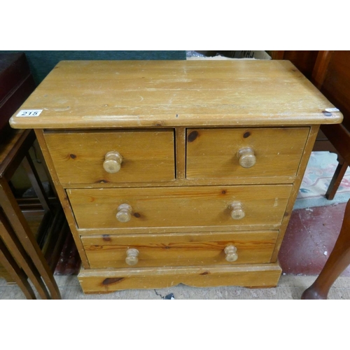 215 - Small pine chest of 4 drawers - Approx W: 60cm D: 30cm H: 59cm