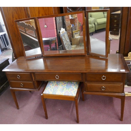 278 - Stag Minstrel dressing table and stool - Approx W: 153cm D: 47cm H: 127cm