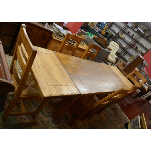 290 - Large extendable pine table with 6 matching chairs - Approx L: 281cm W: 80cm H: 75cm