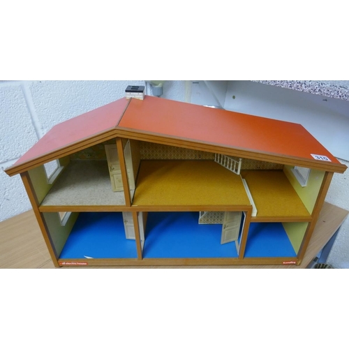 310 - 1960's Lundby dolls house