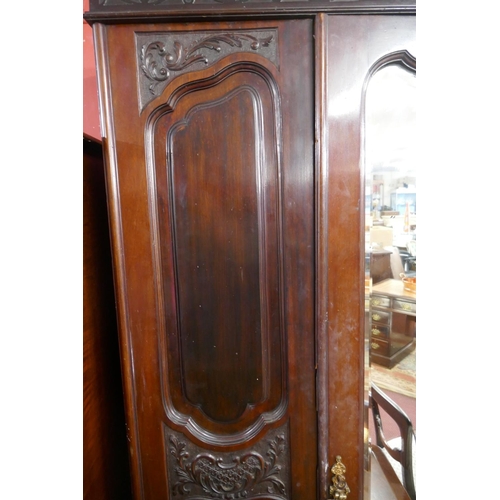 318 - Victorian mahogany wardrobe - Approx W: 131cm D: 56cm H: 207cm