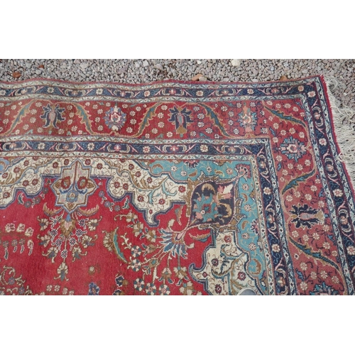 496 - Large Eastern patterned rug - Approx 303cm x 380cm