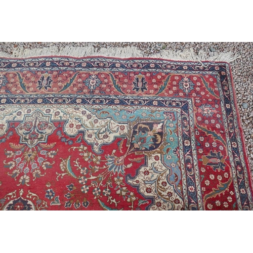 496 - Large Eastern patterned rug - Approx 303cm x 380cm