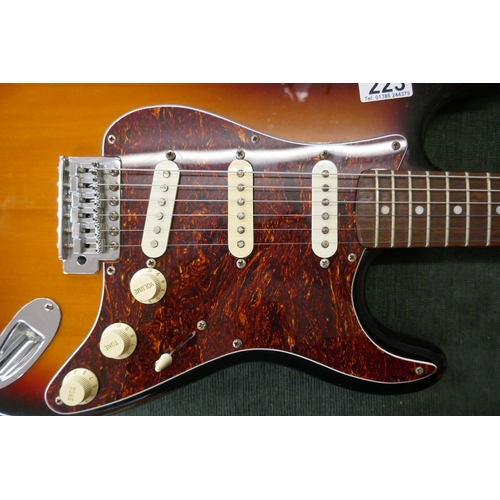 223 - Squire Strat by Fender electric guitar (Affinity series) - Crafted in Indonesia - Serial IC040605733