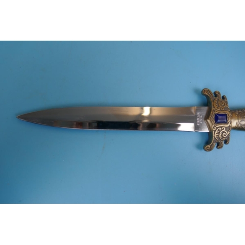108 - Fantasy dagger