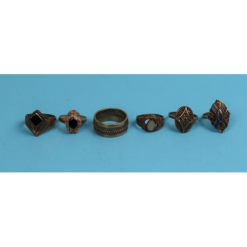 46 - Collection of 6 rings