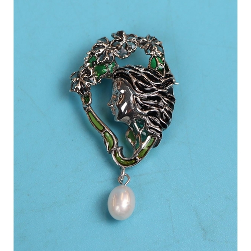 47 - Silver & enamel Art Nouveau style brooch