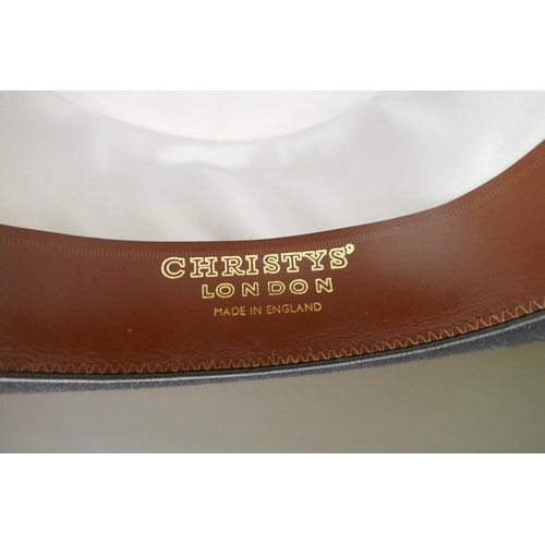 92 - 2 horse riding top hats