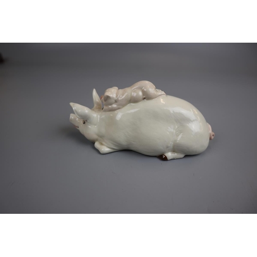 143 - Beswick ceramic pig figure