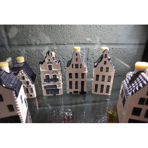 148 - Collection of blue Delft Bols buildings - All full