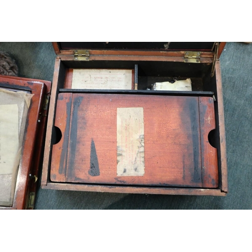 176 - Antique printing box with original components & ink - The Cyclostyle