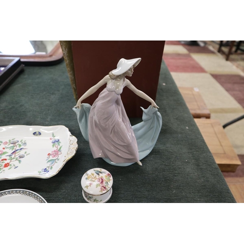 180 - Collectables to include Lladro girl figure & Aynsley