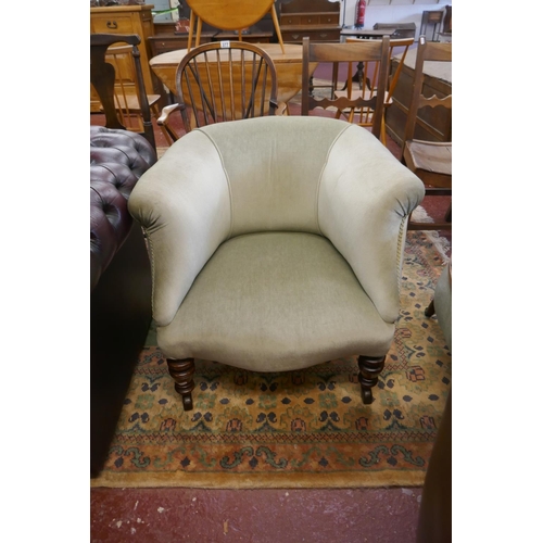 372 - Victorian tub chair