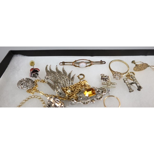 62 - Collection of jewellery to include gold & silver