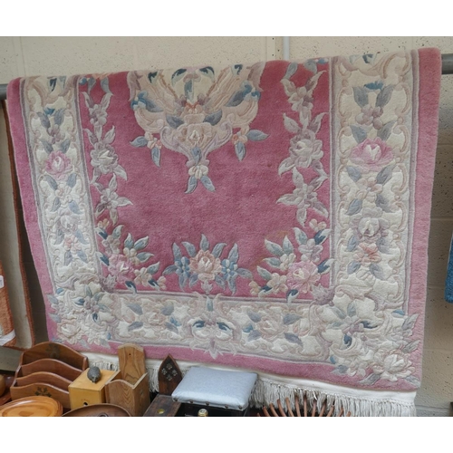 360 - Pink floral Chinese pattern rug - Approx 205cm x 124cm