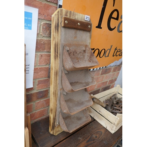 472 - Grain scoop wall planter