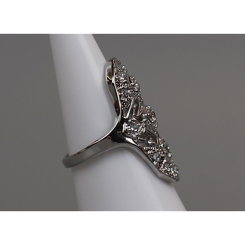 65 - Costume ring, size J½